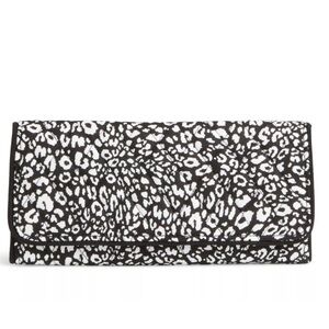 Vera Bradley Gallery Wallet in Camocat Black and White